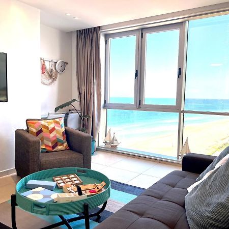 Beach Apartment- Breathtaking Views With Bomb Shelter Herzelia Dış mekan fotoğraf