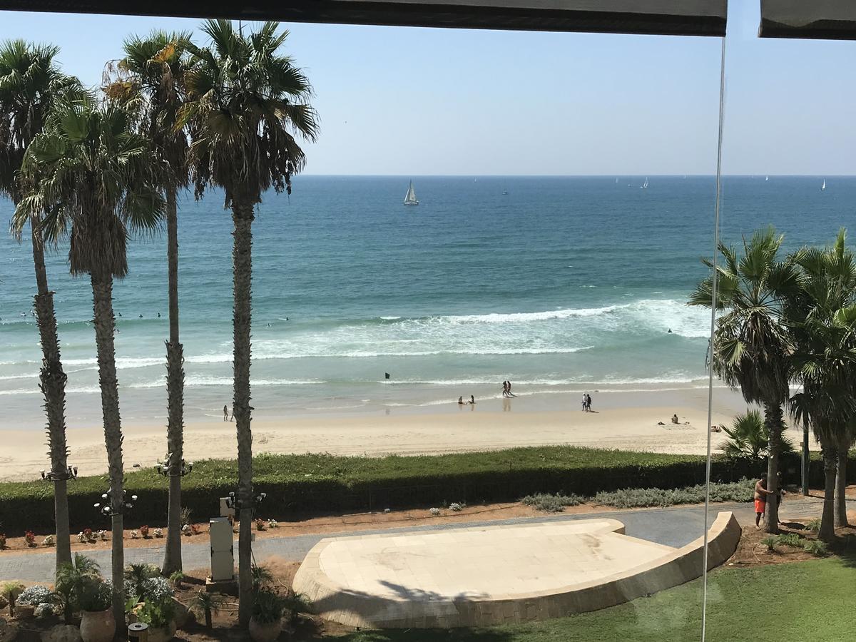 Beach Apartment- Breathtaking Views With Bomb Shelter Herzelia Dış mekan fotoğraf